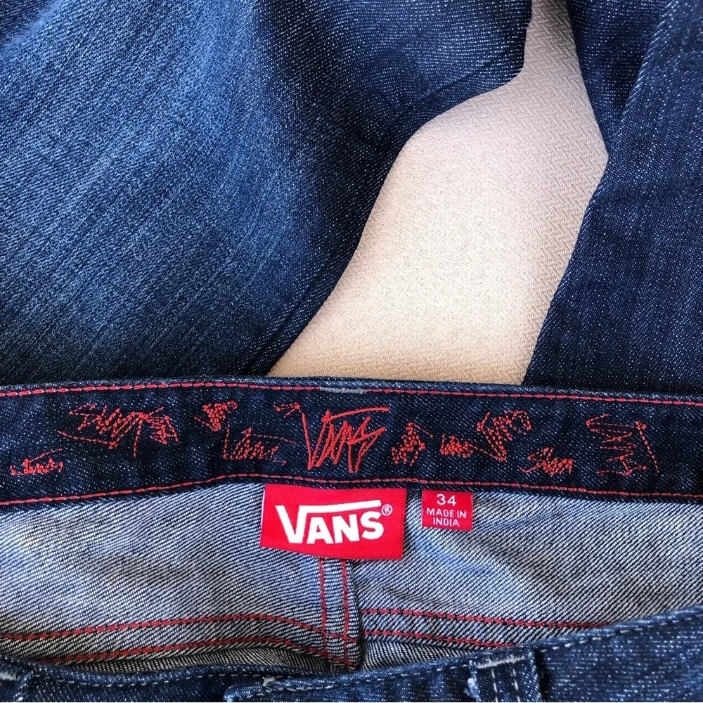 Vans RN96277 Cotton Blend Dark‎ Wash Whiskered Straight Leg Jeans Size 34